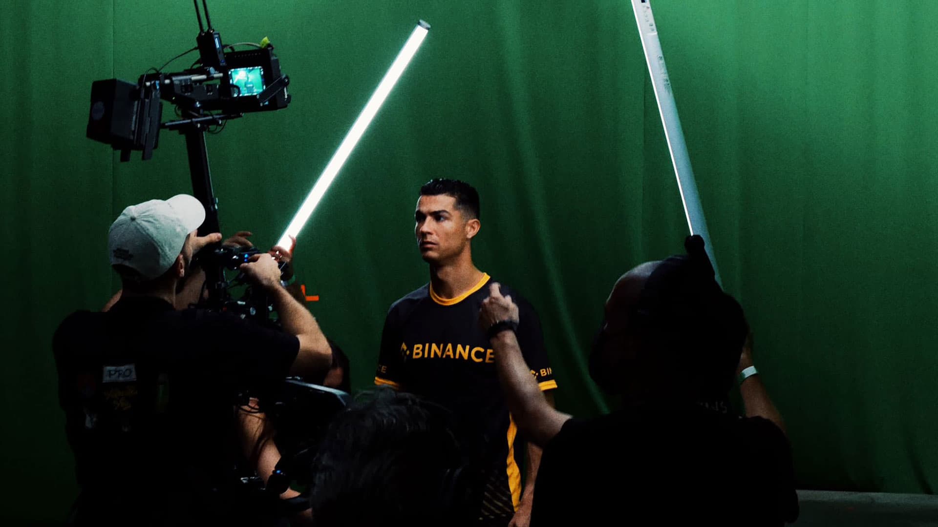 Behind-the-scenes production image from the CR7 partnership campaign.